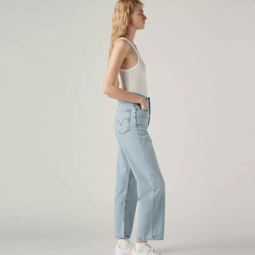 Levi's Women's Ribcage Straight Ankle Jeans - Picture 8 of 14